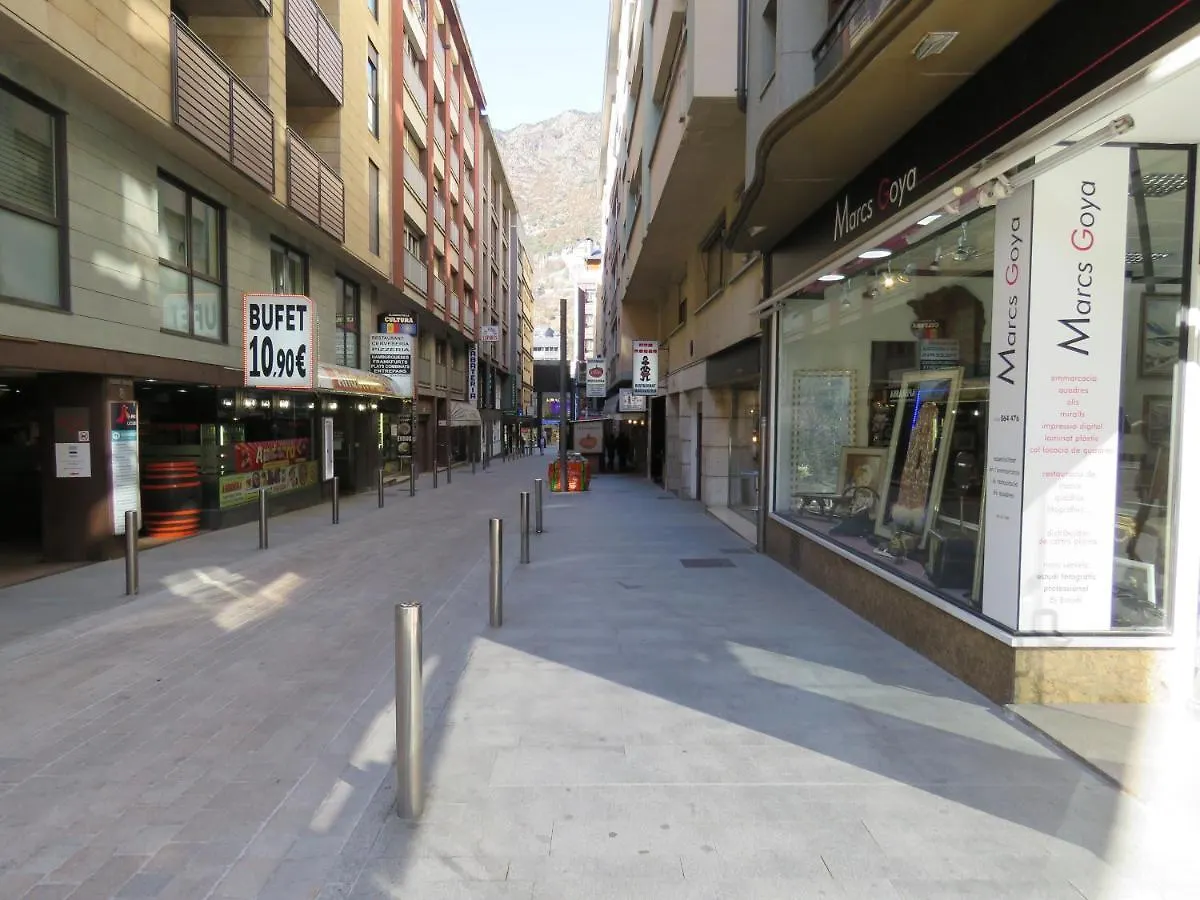 Suitedreams - Avet 31 Andorra la Vella